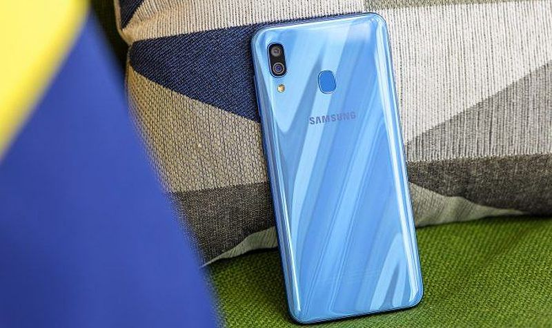 Điện thoại Samsung Galaxy A30