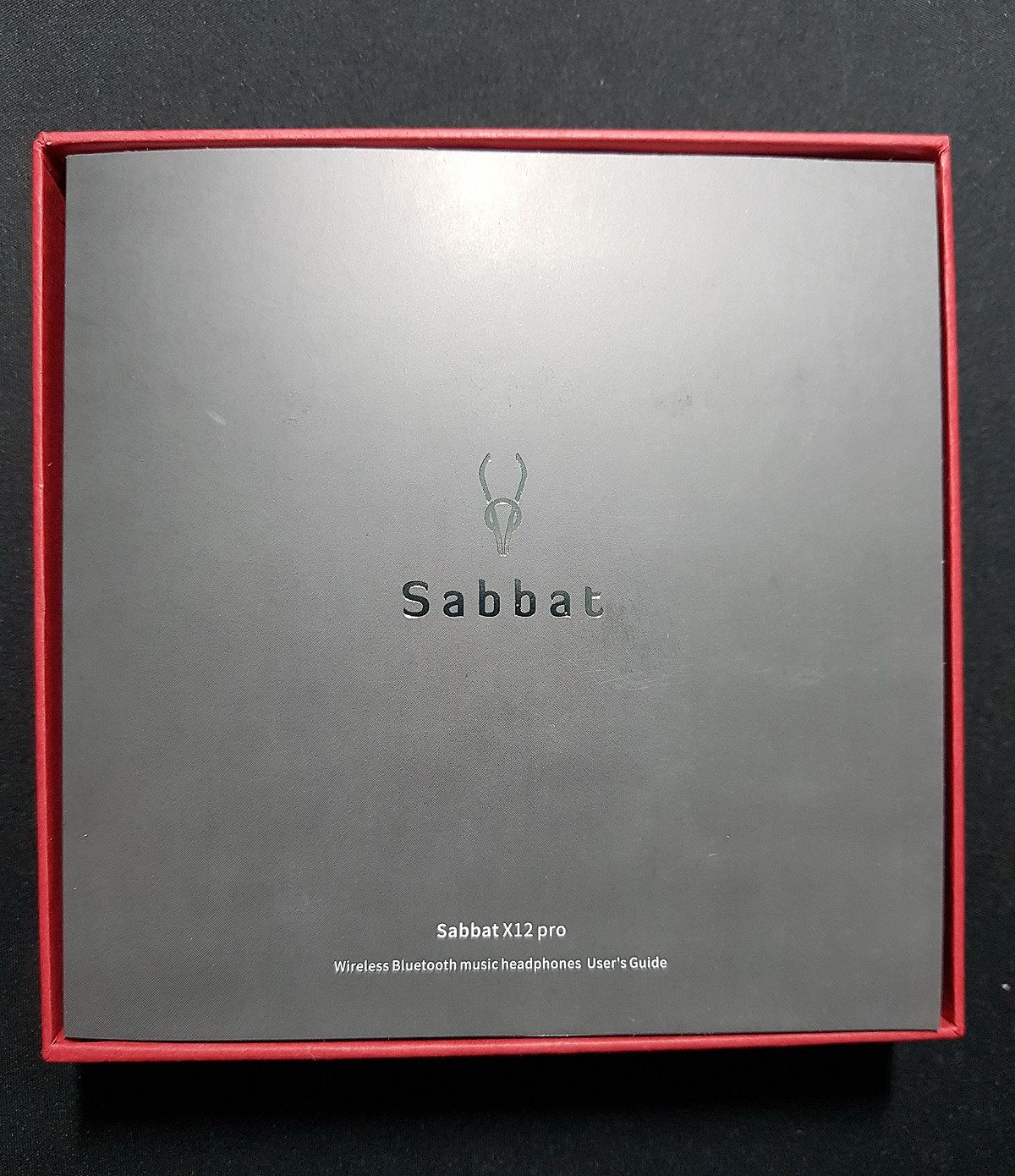 Sabbat X12 Pro - Pin ấn tượng